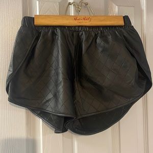 Love culture, black, quilted, shorts, size small